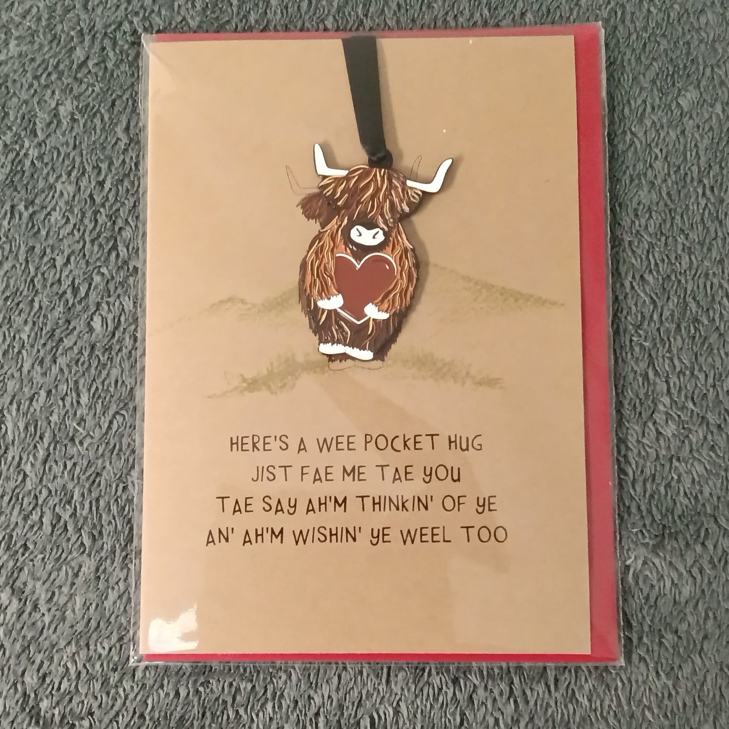 Keepsake Card - A Wee Pocket Hug Highland Cow Enamel Charm